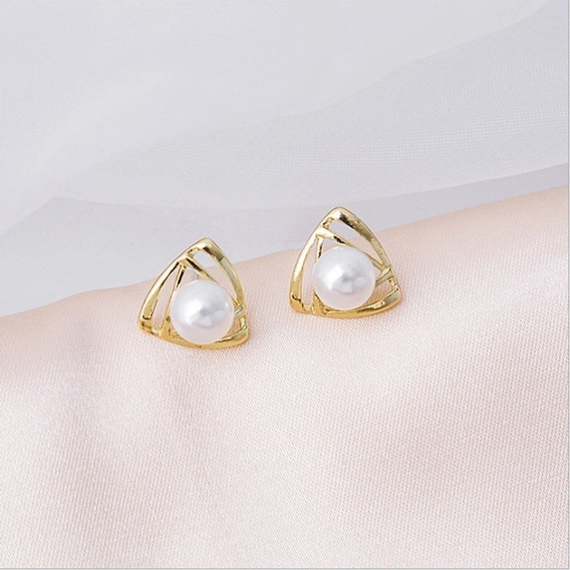 Bông Tai Mạ Bạc 925 Hình Tam Giác Đính Ngọc Trai Phong Cách Hàn Quốc Mới