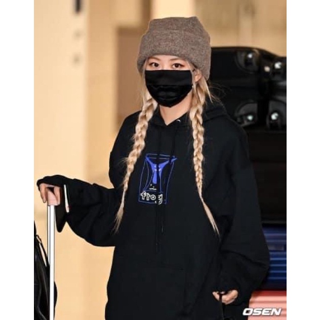 Áo hoodie Frog giống Rosé Blackpink