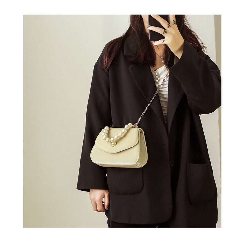 Túi đeo chéo da lộn kèm quay xách chuỗi ngọc sang chảnh 854 | BigBuy360 - bigbuy360.vn