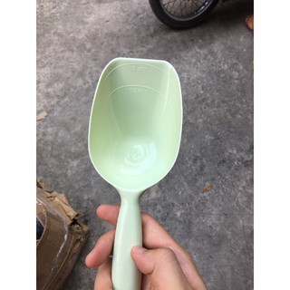 Xẻng xúc thức ăn cho thú cưng