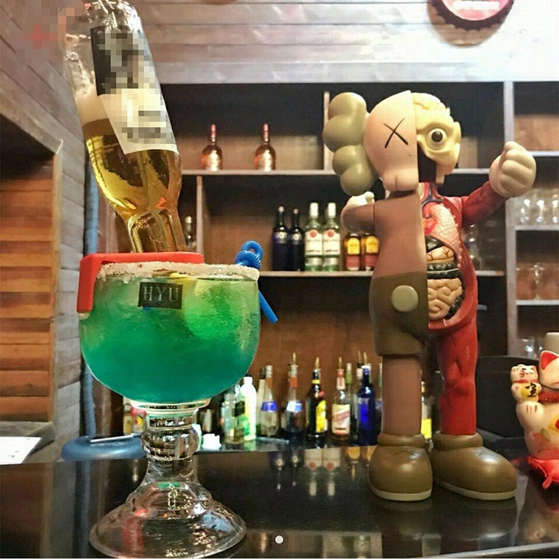 Kẹp gắn chai rượu vang