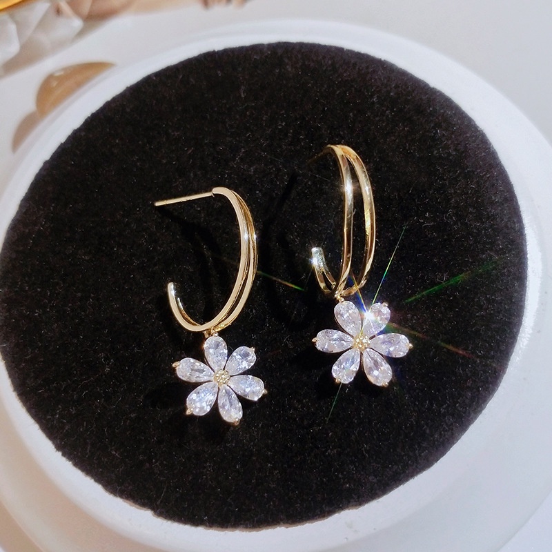 Khuyên Tai Hình Cánh Hoa Đính Đá Pha Lê Phong Cách Bohemian Mới