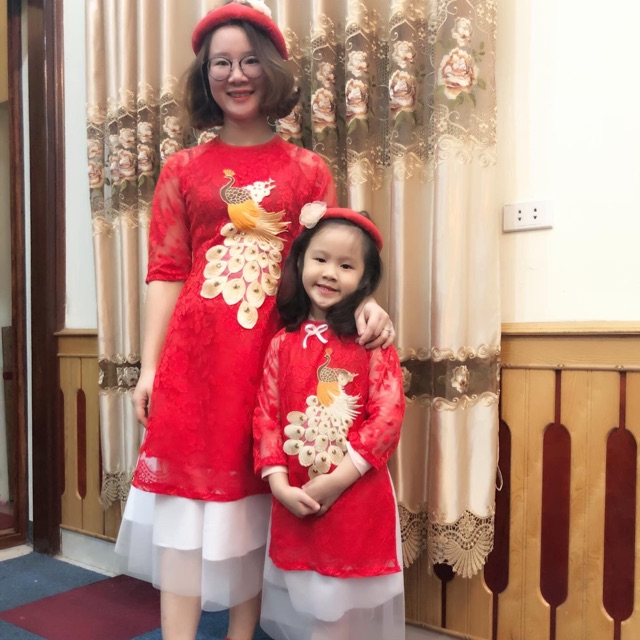 Set cách tân mẹ và bé! Quá đẹp quá sang chảnh ah! Tết mà diện bộ này thì may cả năm luôn ạ! Nhà e cũng dành 1 set cho3mc
