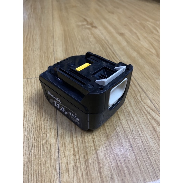 Vỏ Pin Makita sịn bãi 4S2P 14.4V 3A