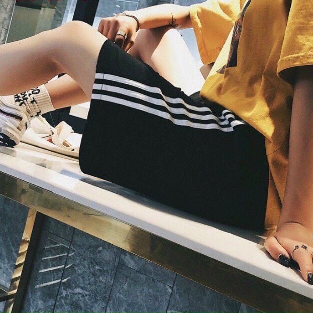 Quần Đùi Kẻ Sọc Unisex / Quần Short Nữ Dáng Rộng 4 Màu | BigBuy360 - bigbuy360.vn