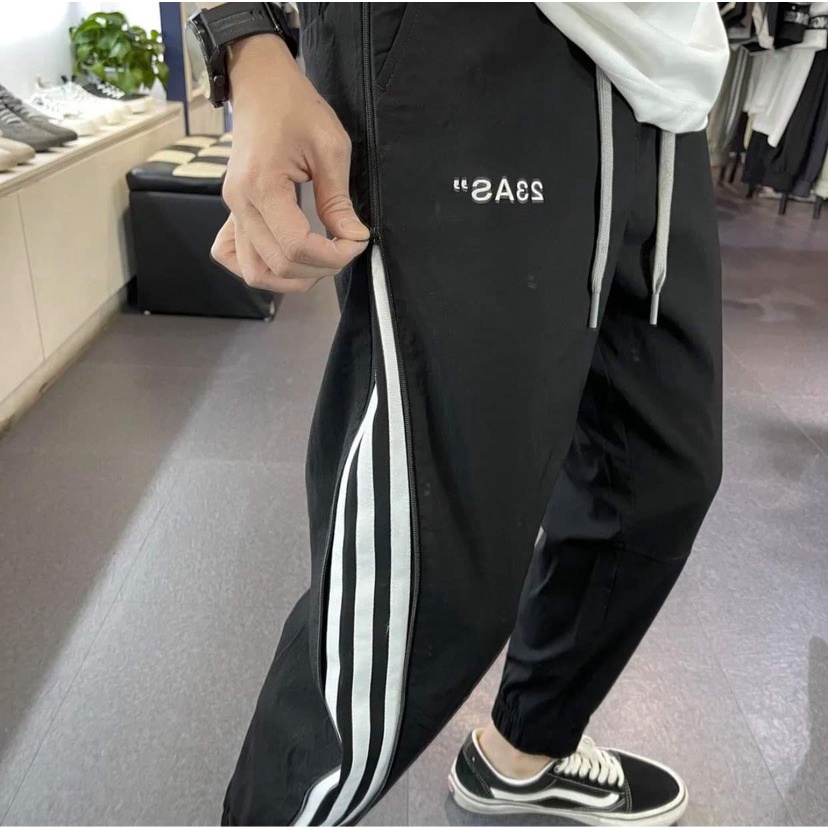 NEW TREND 2021 Quần JOGGER kéo Khóa 3 sọc  Phong Cách thể thao 3 line chất cotton mịn lì Nam, Nữ Unisex
