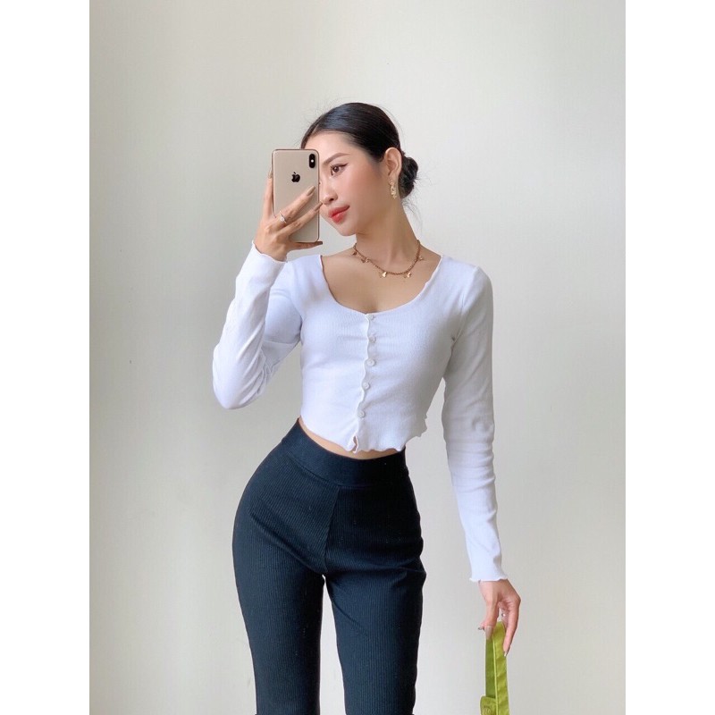 ÁO CROPTOP ĐÍNH CÚC ĐUÔI TÔM TAY DÀI [GEMI SHOP]