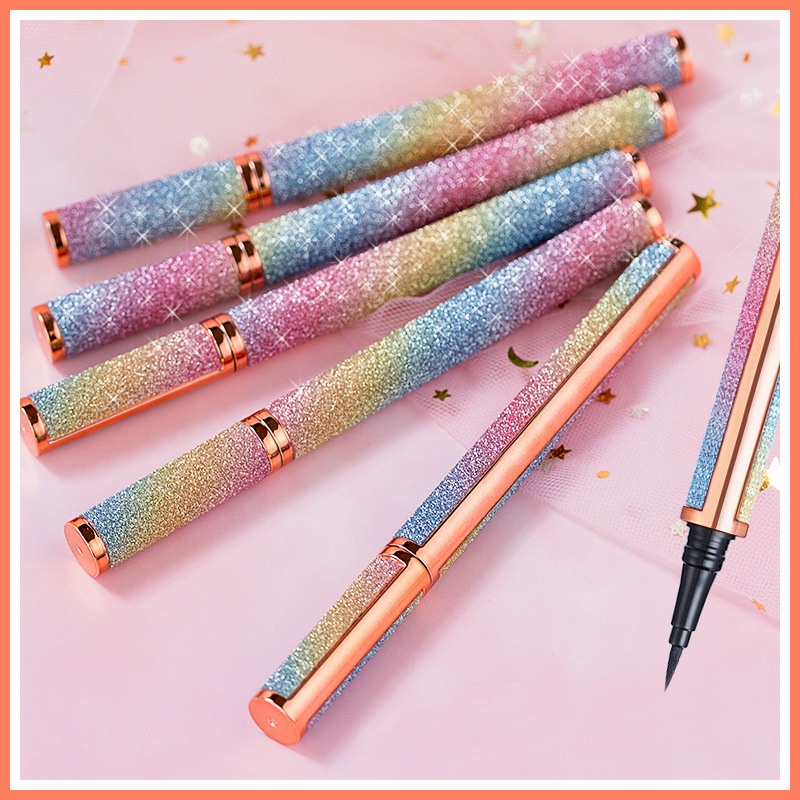 [Hàng mới về] Bút kẻ mắt lâu trôi không thấm nước và không thấm mồ hôi