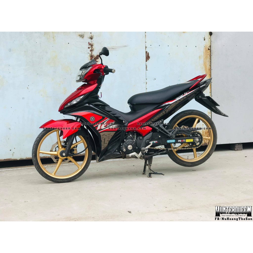 Tem LC Malay đen đỏ. Dán Exciter 135 đời 2011-2014. Chống nước, bền màu, dính chặt