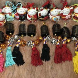 Chuông gió mèo may mắn