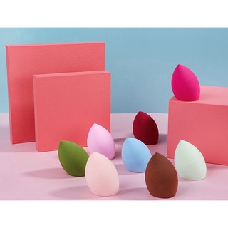 Handy gourd-shaped makeup sponge