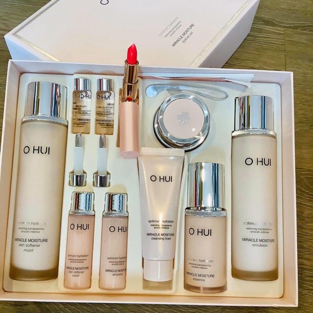 Set Ohui Hồng MIRACLE MOISTURE cấp ẩm dưỡng da trắng hồng 5 sản phẩm