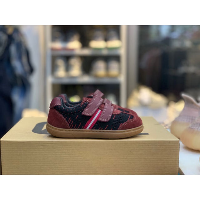 Giày Clarks trẻ em