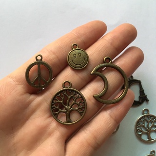 1 charm treo dạng tròn