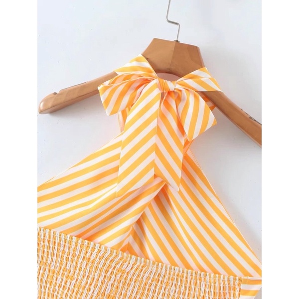 Set zara cổ yếm sọc cam kèm chân váy