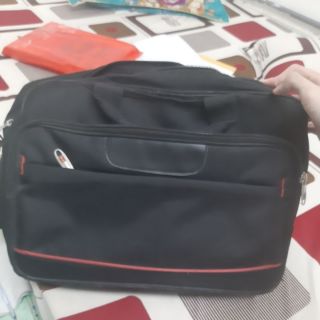 Cặp táp đi học