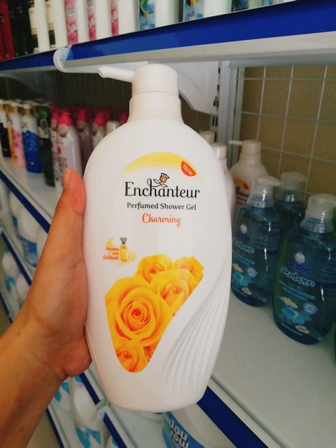 Sữa tắm Enchanteur perfumed shower gel charming 550ml