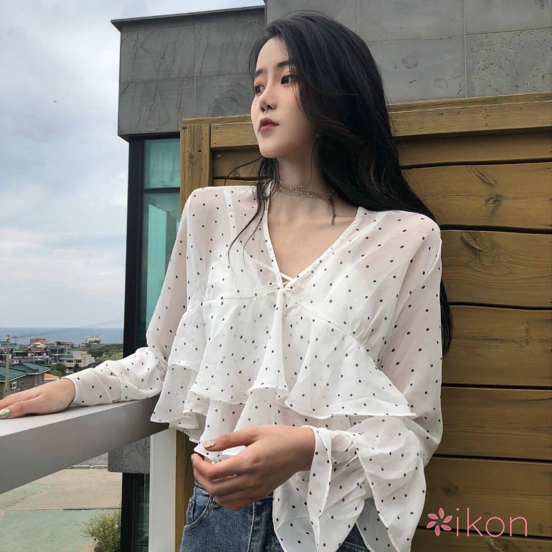 Áo kiểu chất Chiffon tay dài hoạ tiết chấm bi thiết kế cổ chữ V nữ tính