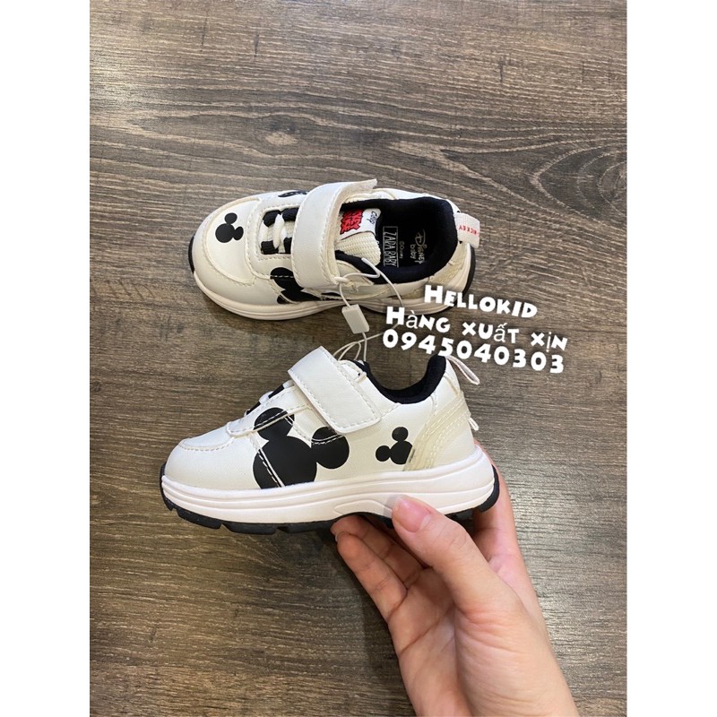 giày sneaker mickey