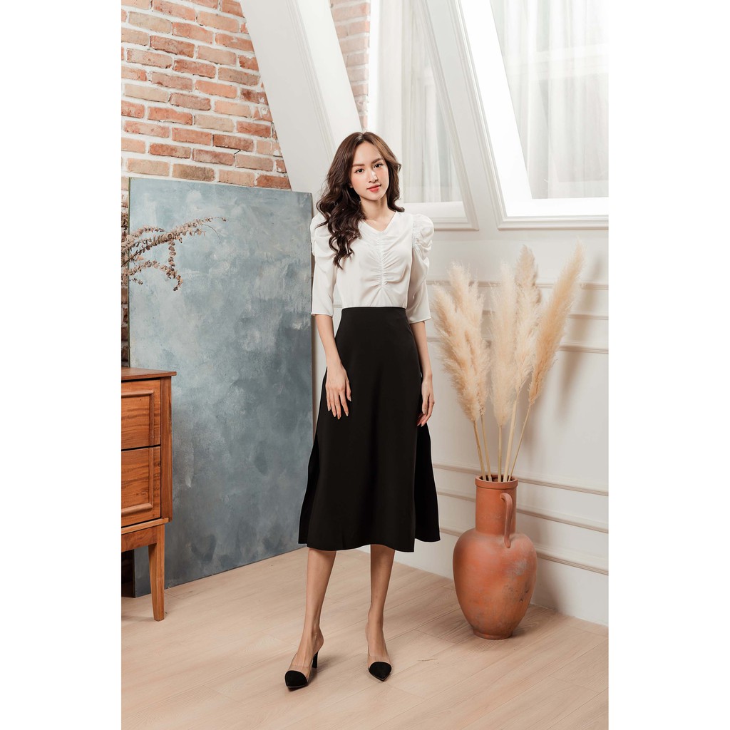 KOKA Design Sơ mi cổ tim nhún tay AC00101