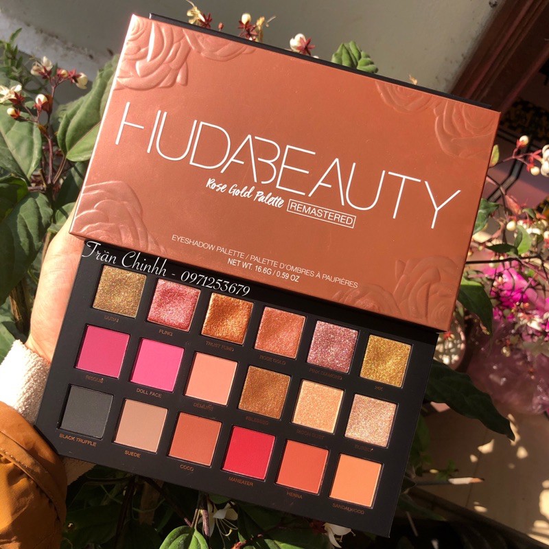 Có Bill - Bảng phấn mắt Huda Beauty Rose Gold