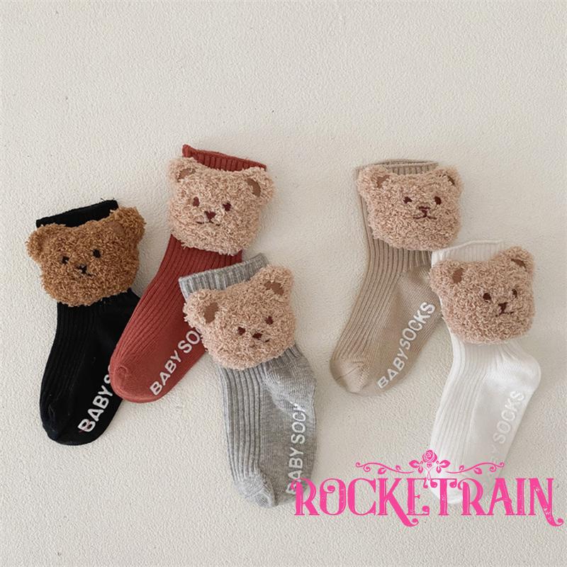 Đôi Vớ Nhẹ Mềm Chống Trượt In Hình Gấu Hoạt Hình Đáng Yêu Cho Bé