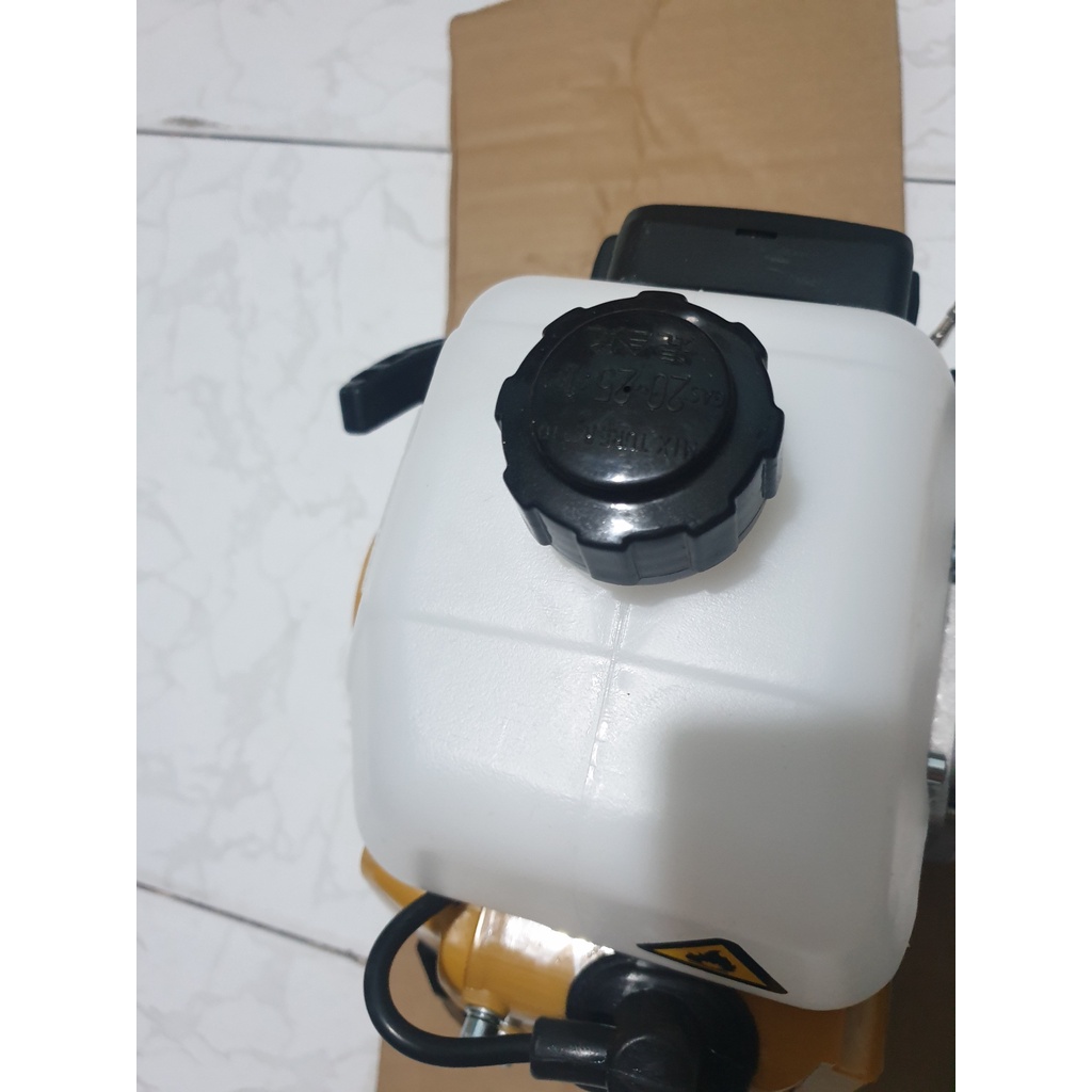 ĐẦU ĐỘNG CƠ MÁY CẮT CỎ 2 THÌ ROBIN NB411. NÒNG 40LY