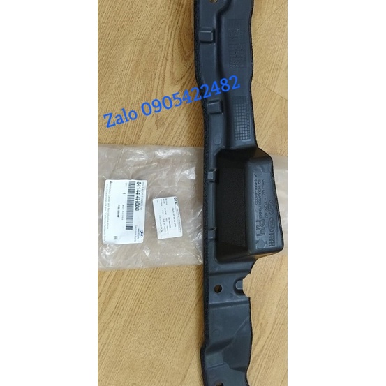 Ốp nhựa (cách âm) tai xe Hyundai Starex đời 2007 đến 2018,2019,2020, 2021 - Mã số: 841434H000, 841444H000