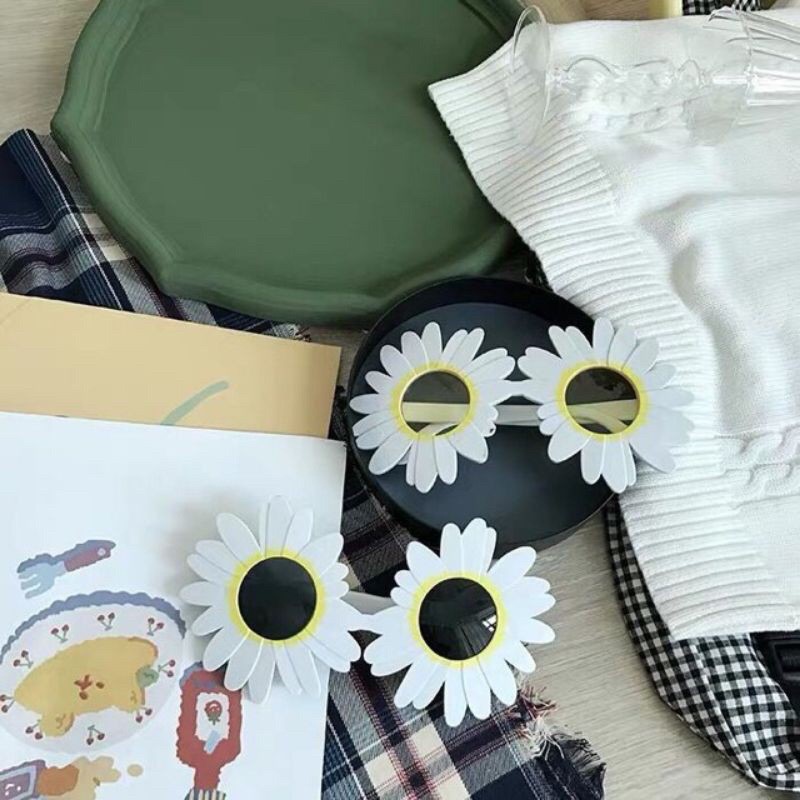 Kính thời trang happy birthday 2021