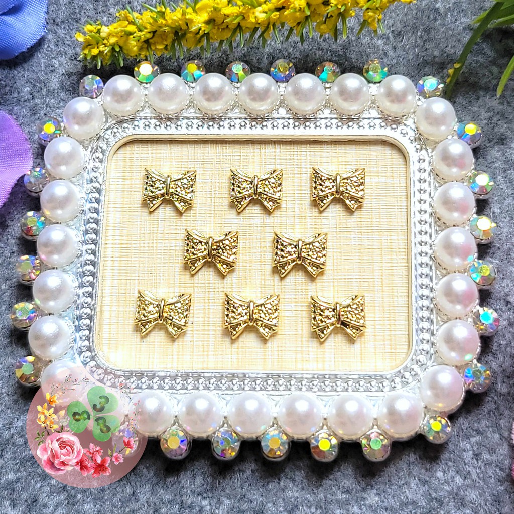 Mã CR254 . Charm kim loại đính đá trang trí móng siêu xinh.