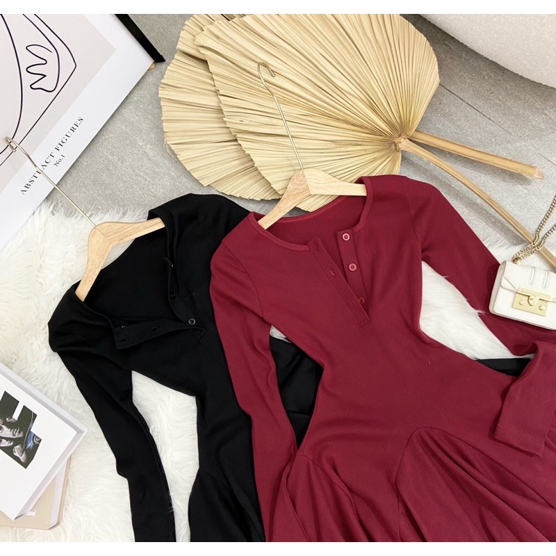 Đầm Body Cổ Bẻ Xoè Tay Dài