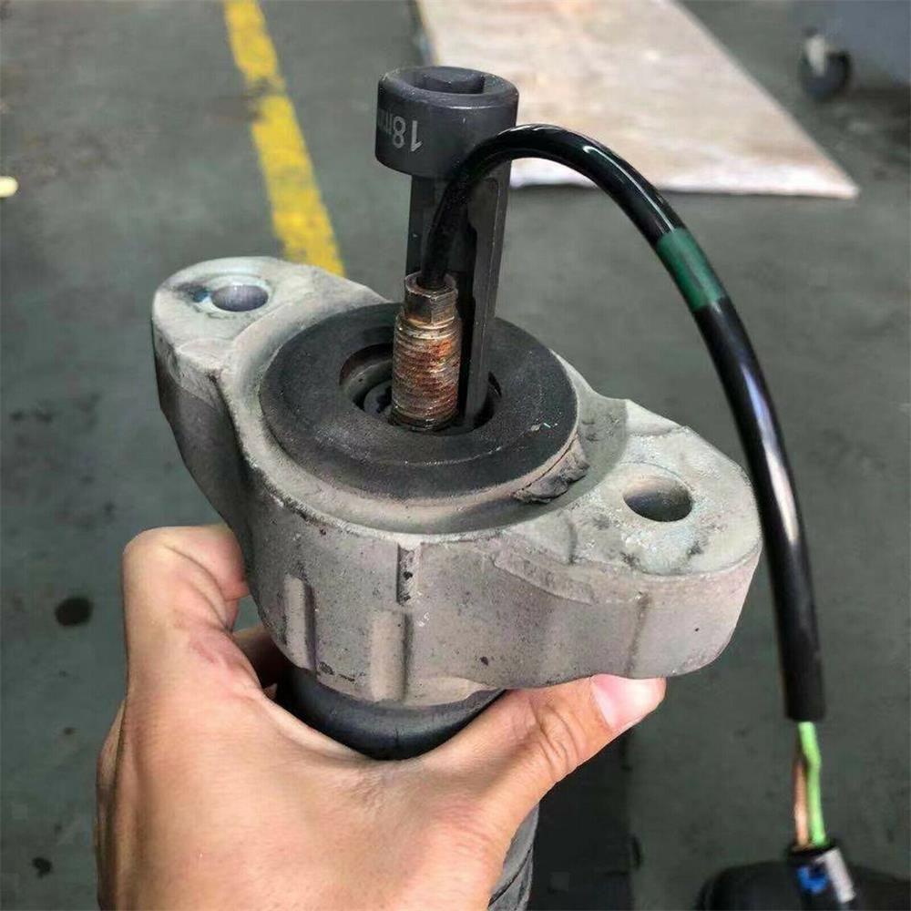 Dụng Cụ Tháo Gỡ Đai Ốc Chất Lượng Cao Cho Xe Hơi