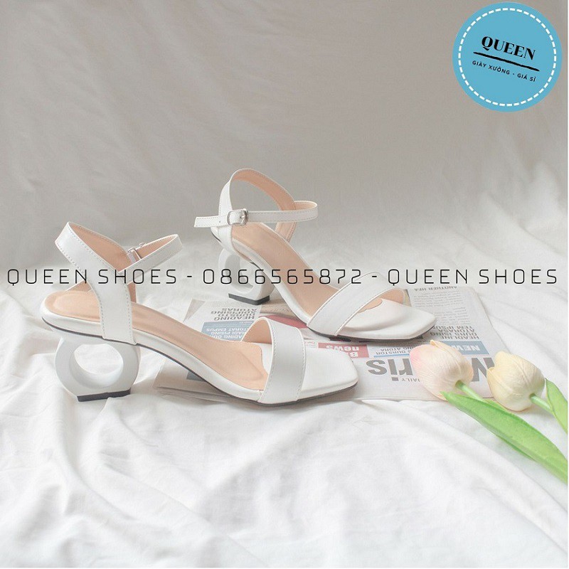 Giày sandal nữ cao gót 🌸FREESHIP🌸 guốc cao gót 7 phân mũi vuông đen trắng - CG37