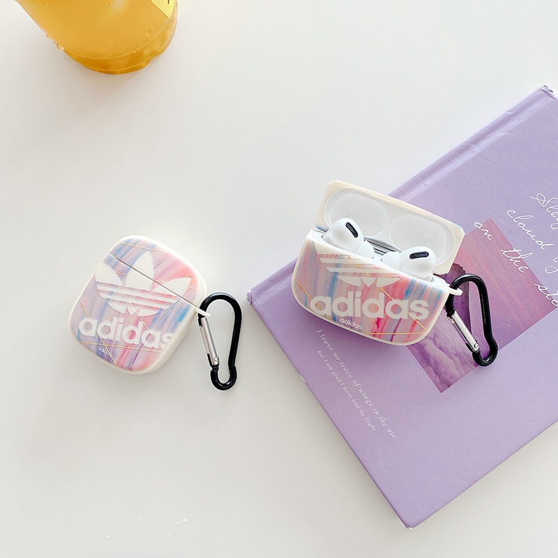 Vỏ bảo vệ hộp sạc tai nghe bluetooth không dây TPU silicon nhám logo Adidas có móc khóa thích hợp cho Airpods 1 2 3 Pro