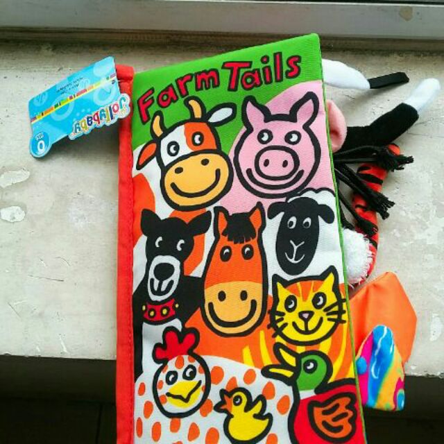 Sách vải chủ đề đuôi động vật (Farm tails- Fishy tails-Jungly tails) của Jolly Baby(tạm hết)