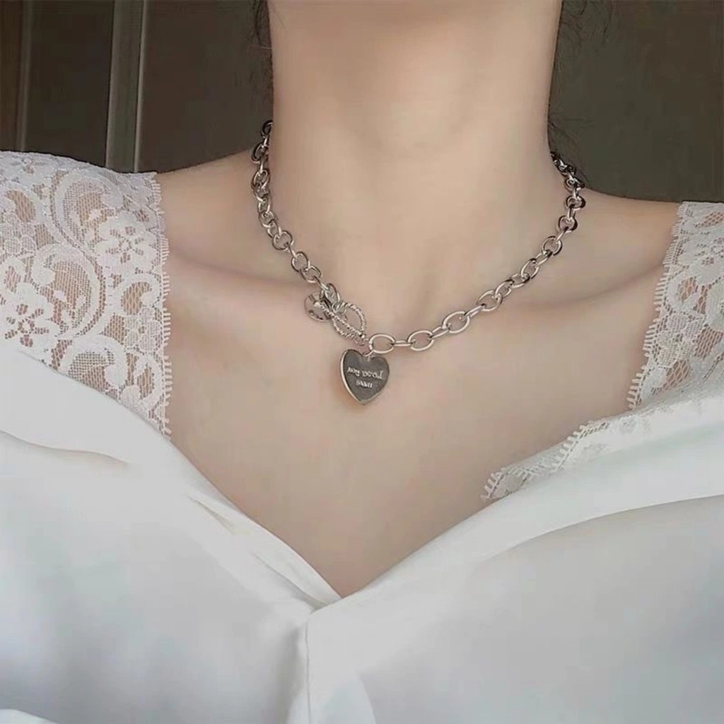 Vòng cổ choker xích bạc mặt trái tim Love you more cá tính VC068