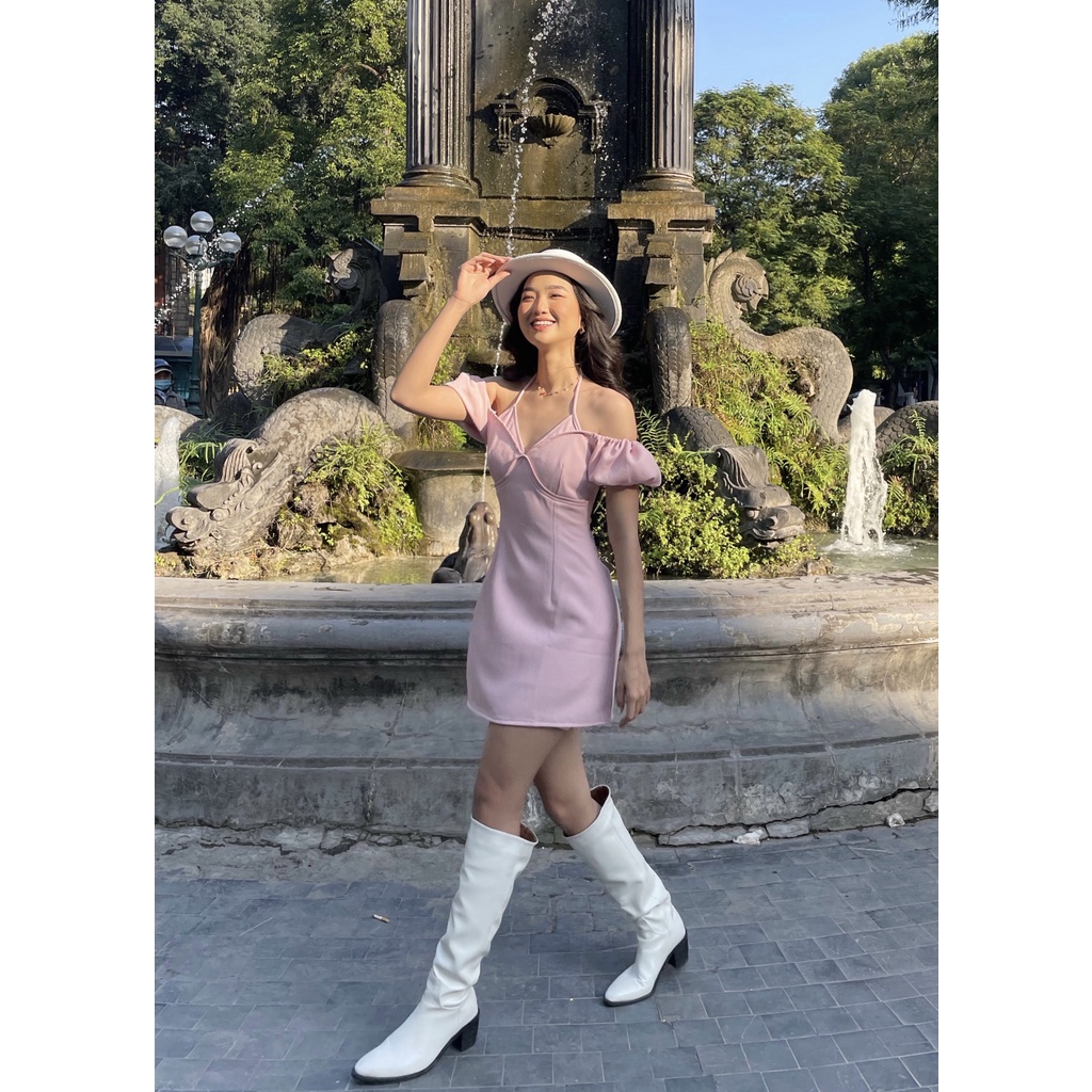 COQUI Váy hồng trễ vai sexy tay phồng cúp ngực Rose Dress
