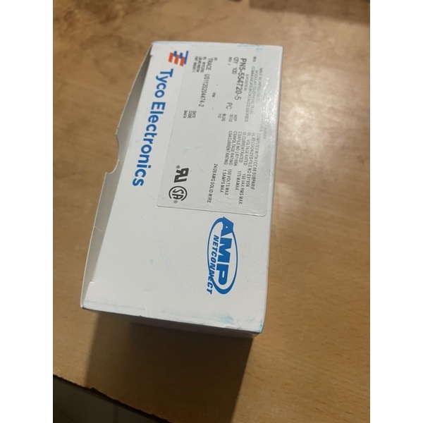 Hạt mạng AMP RJ45 hộp 100 hạt - hạt mạng amp tyco chân đồng chính hãng 100% chất lượng