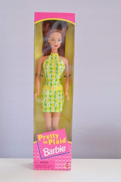 Búp bê barbie pretty in plaid