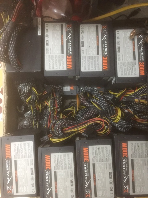 Nguồn PC 300 ưw có  nguồn phụ-công suất thực