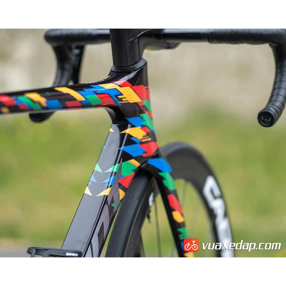 Xe đạp đua GIANT PROPEL ADV SL 1 DISC 2022