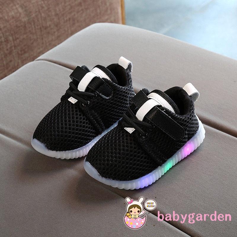 Giày Thể Thao Có Đèn Led Dễ Thương Dành Cho Bé