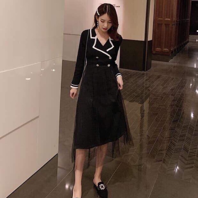 Váy cổ vạt chéo