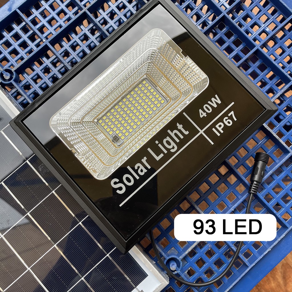 Đèn pha năng lượng mặt trời 40w 60w 100w 200w 300w chính hãng - Hạt led nhiều nhất thị trường