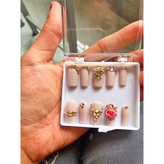 Móng úp nail box