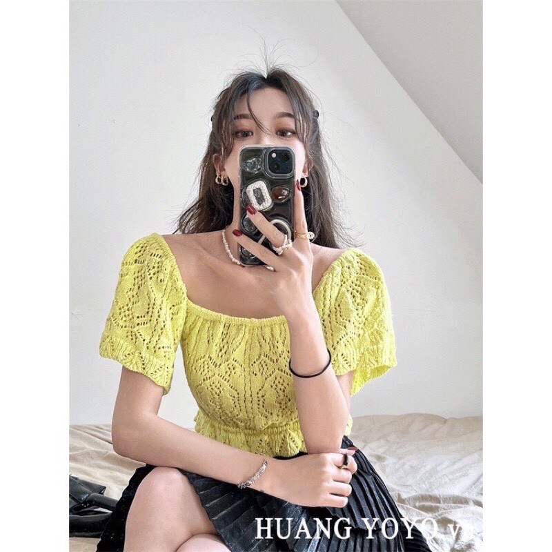 88921. ÁO LEN KẺ SỌC RỚT VAI