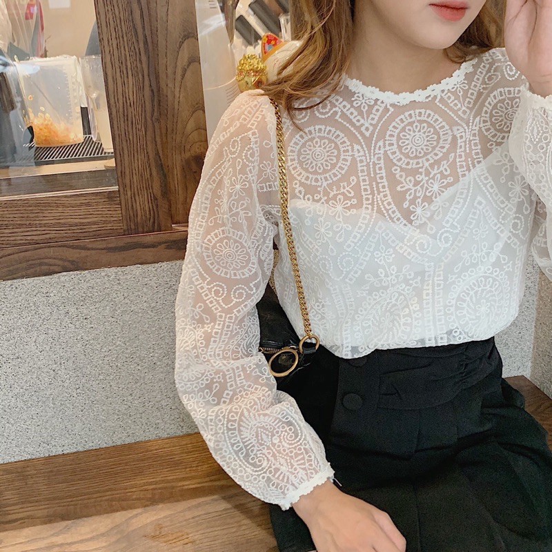 Áo ren dài tay 2 lớp, cách điệu cổ nhấn, tay bo xinh xắn, hàng sẵn