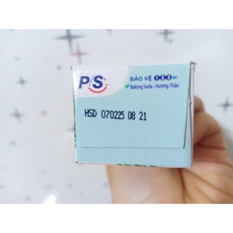 Kem đánh răng Close Up 30g rất tiện để túi mang đi du lịch