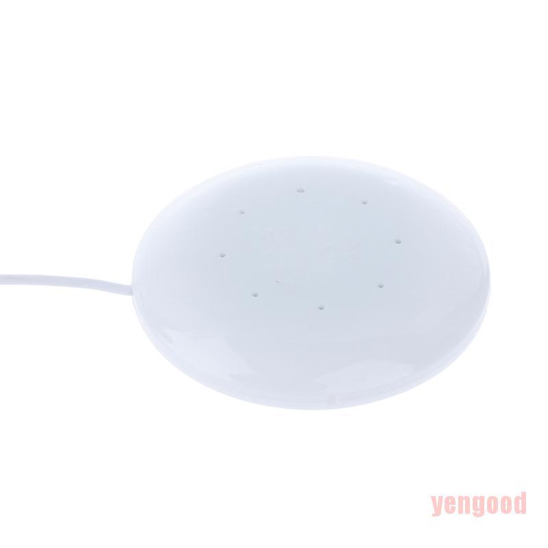 Loa nghe nhạc kết nối MP3 jack cắm 3.5mm màu trắng đặt bên cạnh gối nằm tiện dụng