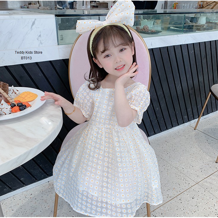Váy trắng công chúa kèm nơ bé gái